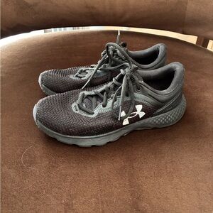 Under Armour Black Running Sneakers Women’s Size 6 Charged Escspe